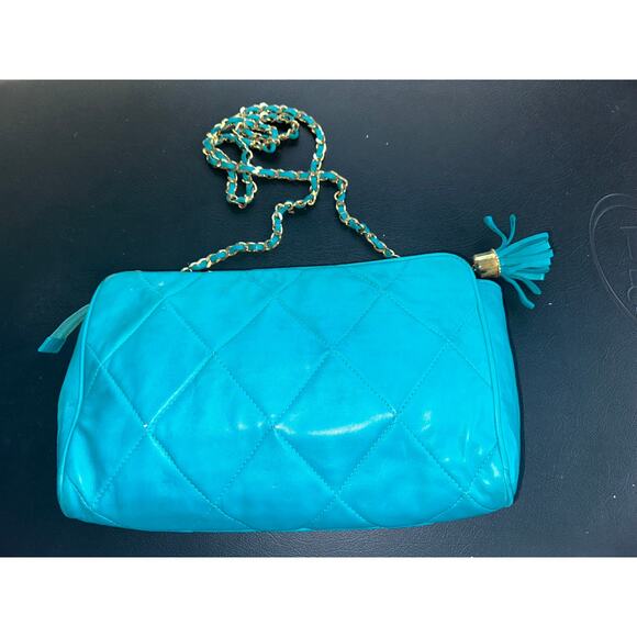 VINTAGE EIGHTIES 80's HENRI BENDEL TURQUOISE QUILTED LEATHER CROSSBODY BAG - Picture 1 of 11